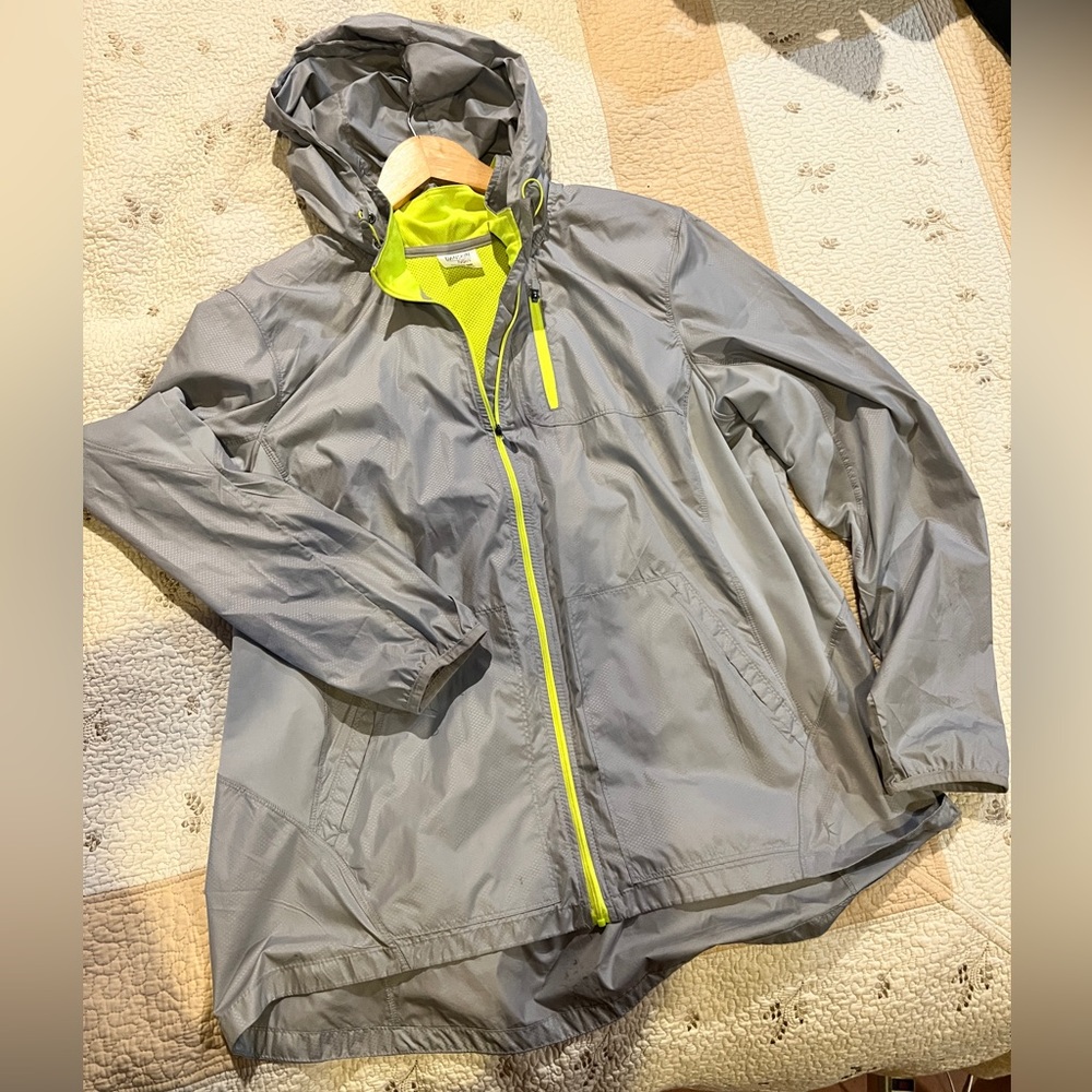 Danskin hooded windbreaker. Size XXL